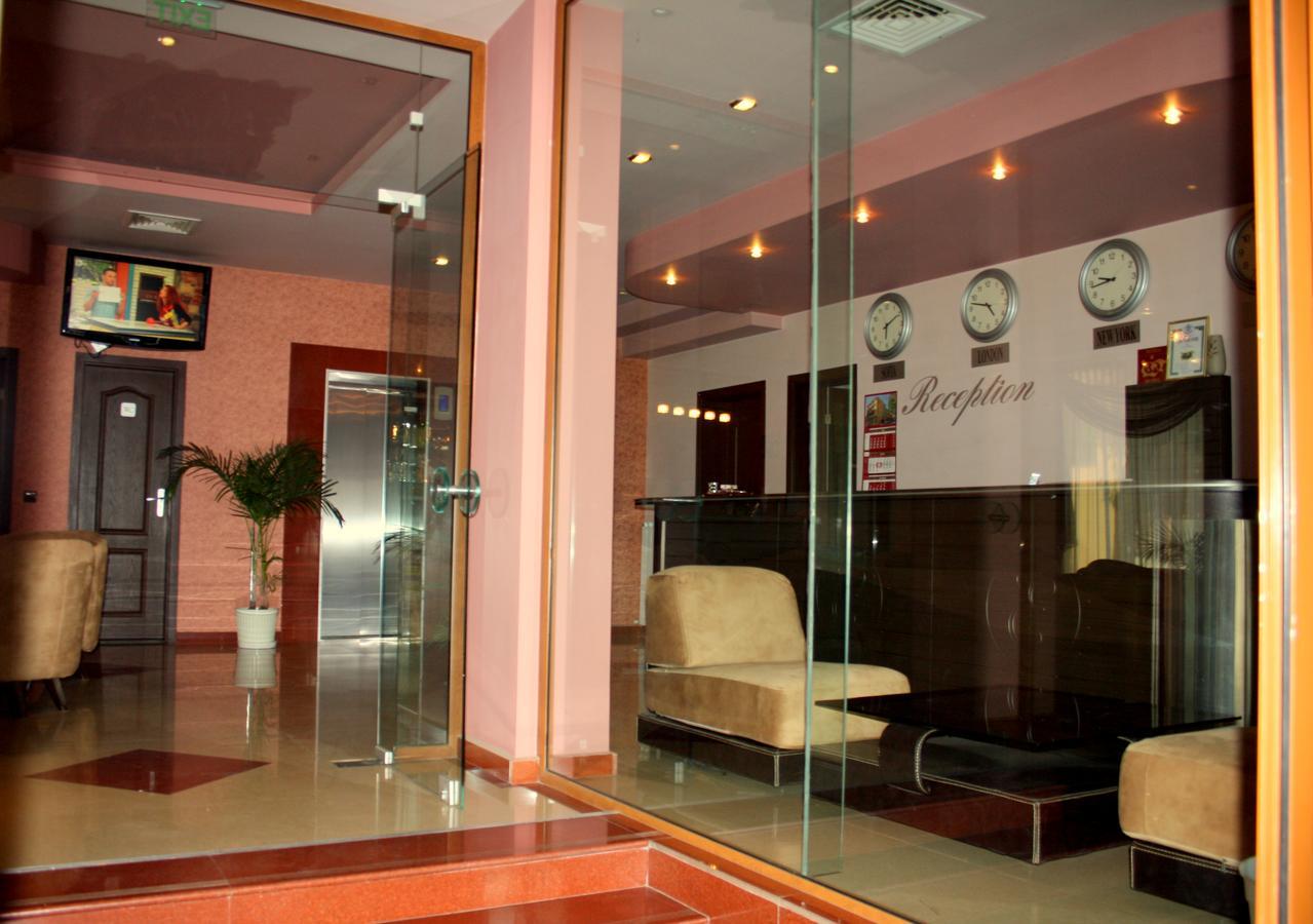 Hotel Elegant Карнобат Экстерьер фото
